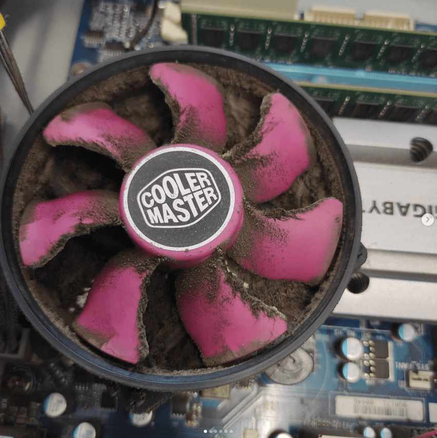 Kuler prekriven prašinom